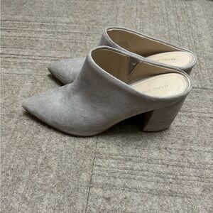 Marc Fisher Mule - Size 7.5. Gray / Taupe
